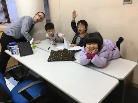 鹿児島 英会話教室、ネイティブ教師、子ども英会話、子供向け英英スクール、子供英語教室