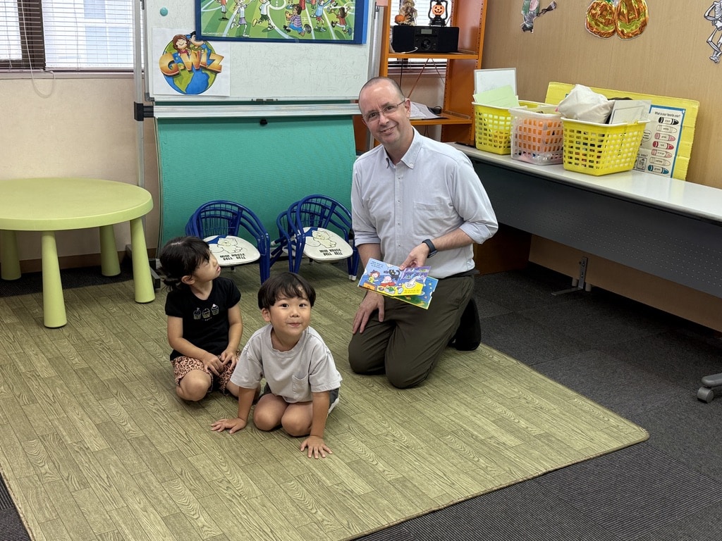 👶🌟【鹿児島で幼児英会話をお探しですか？】

幼児期は言葉を自然に吸収する大切な時期です。

G-Wiz Language Schoolでは、ネイティブ講師による楽しいレッスンを通して、お子さまが自然に英語に親しめる環境を提供しています。

✅ 3歳から受講可能
✅ ネイティブ講師
✅ 歌やゲームを使った楽しいレッスン
✅ 少人数制クラス
✅ 英語を好きになる環境づくり

英語を「勉強」としてではなく、「楽しい体験」として学ぶことで、将来につながる英語力を育てます。

まずは無料体験レッスンへお越しください！

📍鹿児島市大黒町4-13 大黒ビル2F
📞099-223-9096
🌐 www.gwizonline.com

#鹿児島幼児英会話
#幼児英会話
#キッズ英会話
#子供英会話
#鹿児島英会話
#英語教育
#GwizLanguageSchool